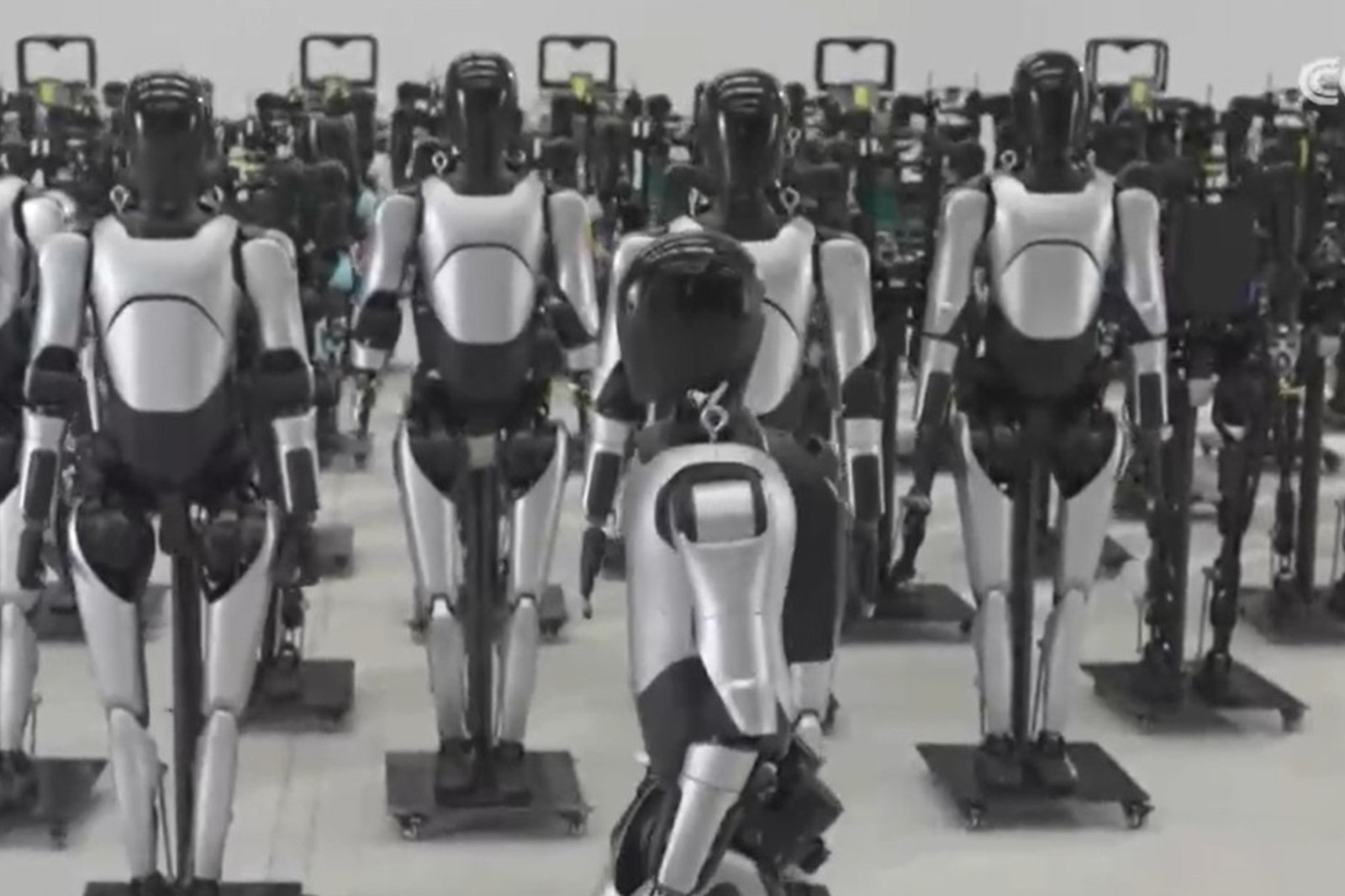 央视报道！揭秘Bb艾弗森(ballbet贝博)机器人量产超级工厂